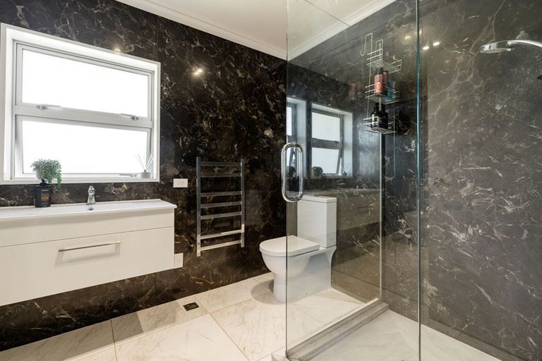 Photo of property in 163 Lake Crescent, Hamilton Lake, Hamilton, 3204