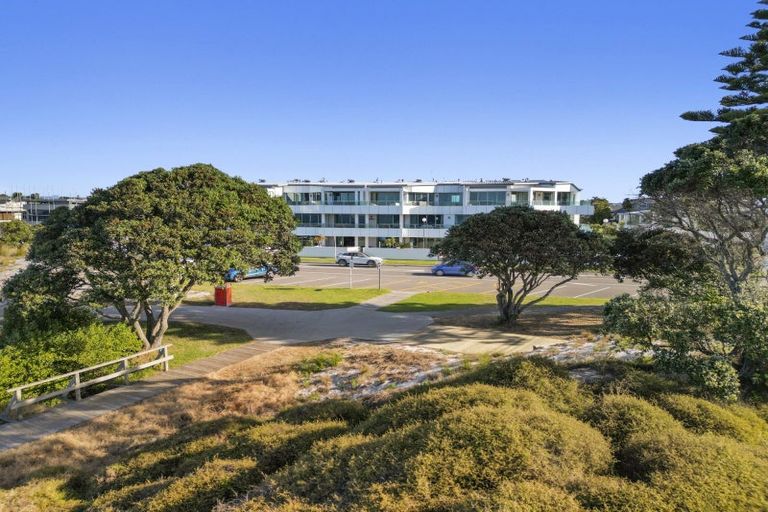 Photo of property in 312/136 Marine Parade, Mount Maunganui, 3116