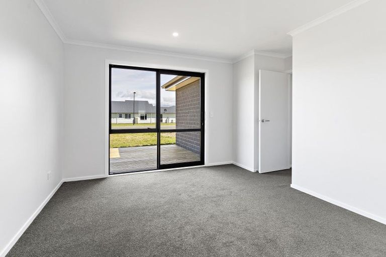 Photo of property in 5 Fantail Avenue, Carterton, 5713