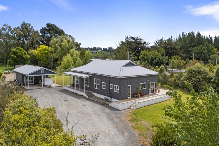 Photo of property in 24 Clive Street, Halcombe, Feilding, 4779