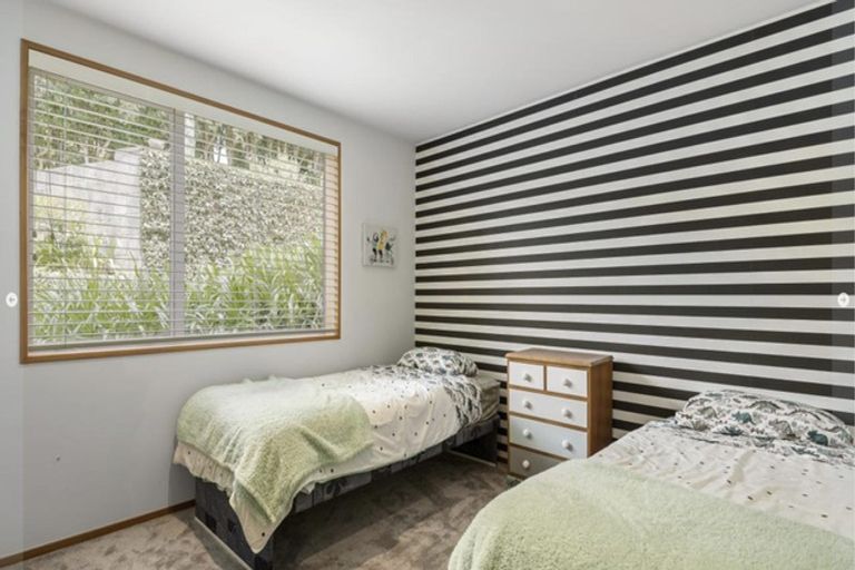 Photo of property in 2/55 Parr Terrace, Castor Bay, Auckland, 0620