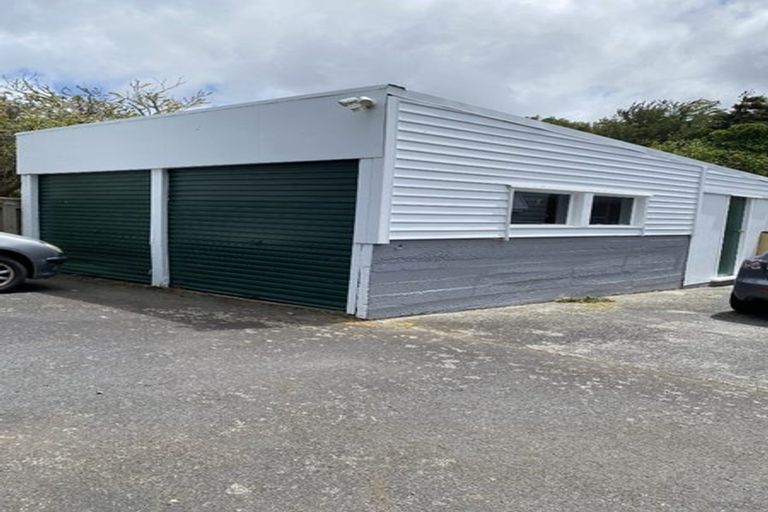 Photo of property in 3/199 Newlands Road, Newlands, Wellington, 6037