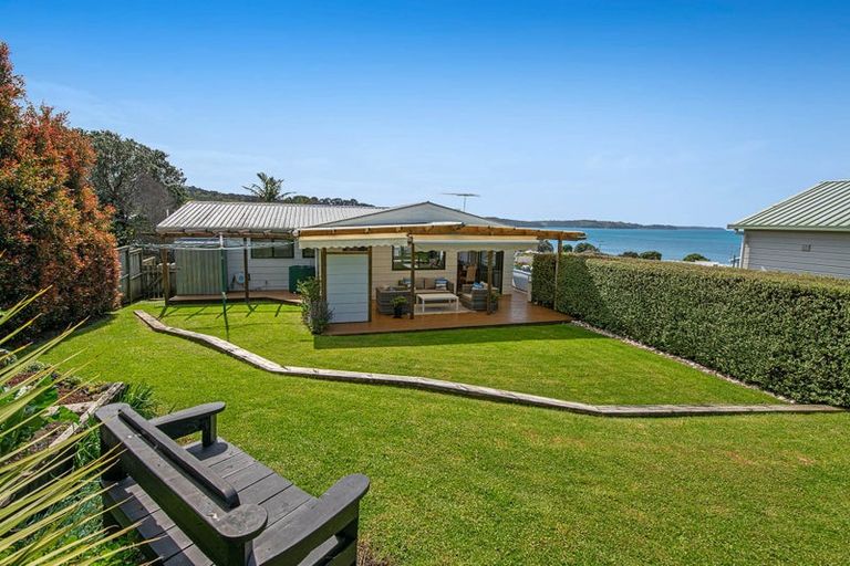 Photo of property in 7 Kahurangi Place, Snells Beach, 0920