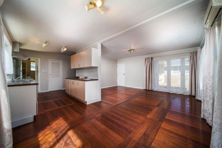 Photo of property in 10 Ben Lora Place, Mangere East, Auckland, 2024