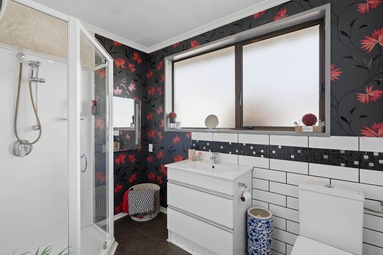 Photo of property in 1 Mary Street, Gore, 9710