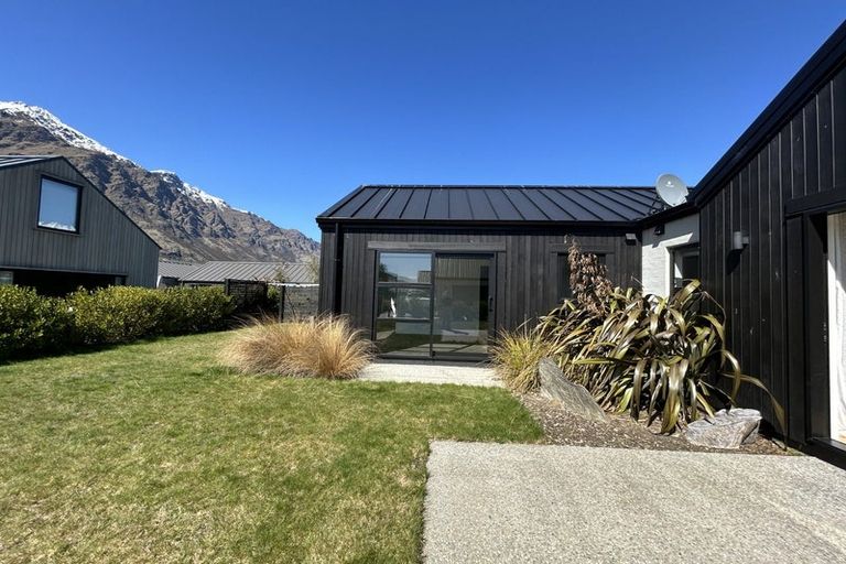 Photo of property in 25 Glenfiddich Road, Jacks Point, Queenstown, 9371