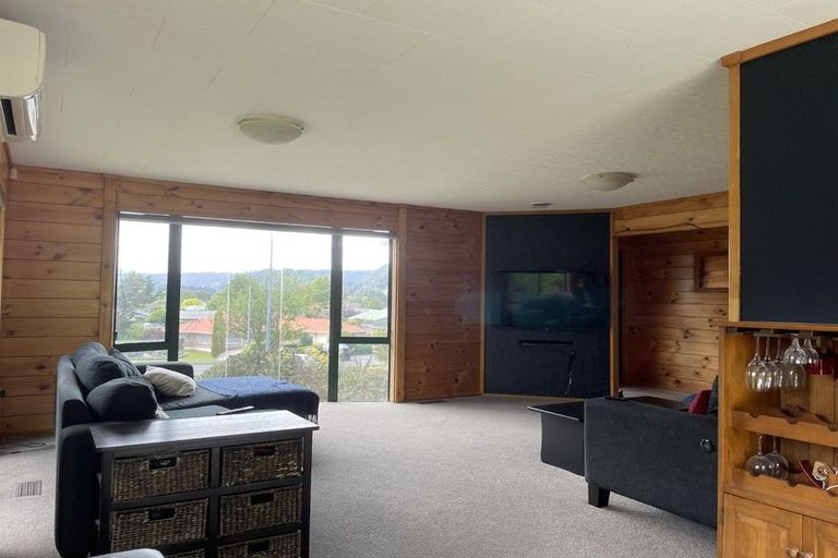 Photo of property in 9 Carlow Grove, Birchville, Upper Hutt, 5018