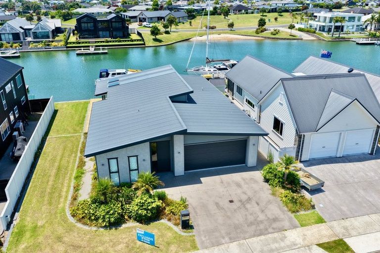 Photo of property in 17 Awatea Drive, Whitianga, 3510