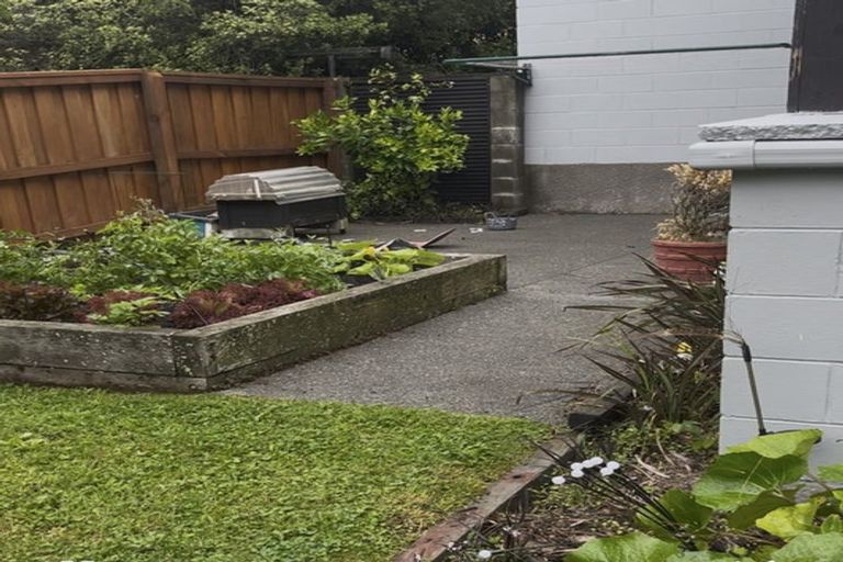 Photo of property in 1/1 Bengal Drive, Cashmere, Christchurch, 8022