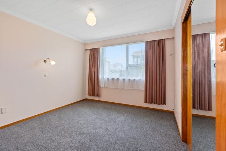 Photo of property in 1/214 Coronation Avenue, Welbourn, New Plymouth, 4310