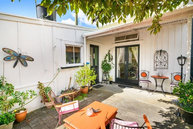 Photo of property in 9 Lambert Street, Marton, 4710