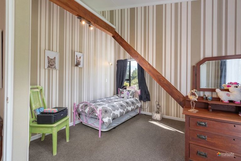 Photo of property in 224 Katherine Mansfield Drive, Whitemans Valley, Upper Hutt, 5371