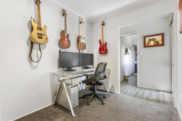 Photo of property in 2 Mabbett Lane, Waimauku, 0883