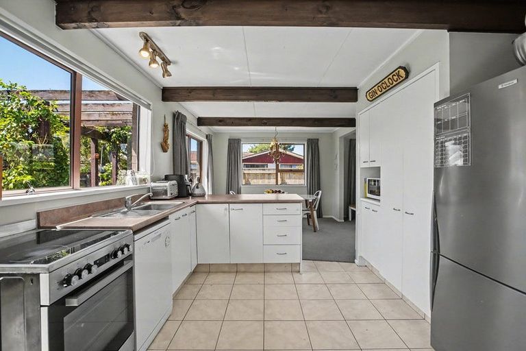 Photo of property in 95b Eatwell Avenue, Paraparaumu Beach, Paraparaumu, 5032