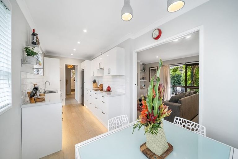 Photo of property in 11 Townshend Crescent, Halswell, Christchurch, 8025