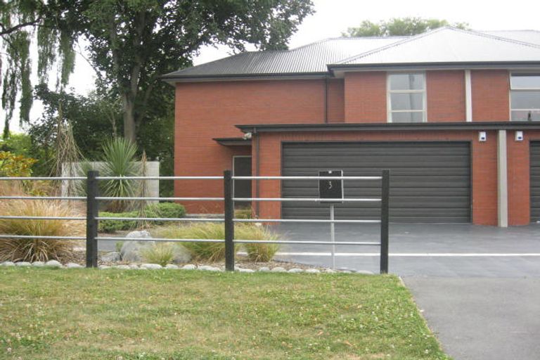 Photo of property in 3 Athol Terrace, Upper Riccarton, Christchurch, 8041