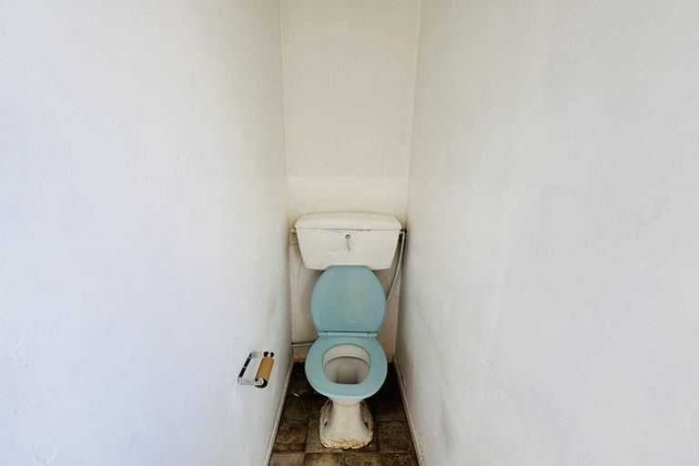 Photo of property in 2 Westbourne Terrace, Castlecliff, Whanganui, 4501