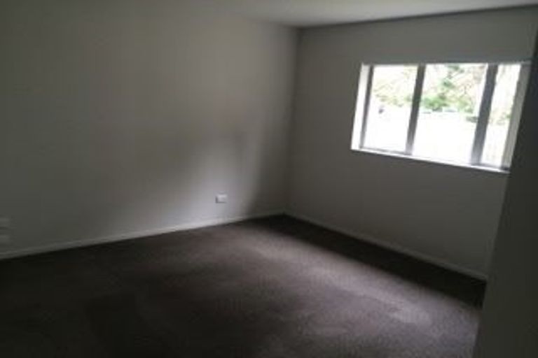 Photo of property in 110 Popokatea Drive, Takanini, 2112