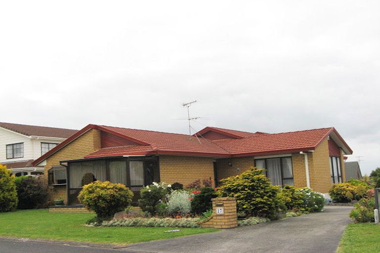 Photo of property in 17 Cumbrian Place, Conifer Grove, Takanini, 2112