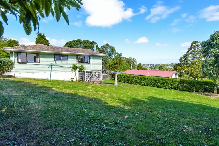 Photo of property in 10 Glenbervie Crescent, Massey, Auckland, 0614