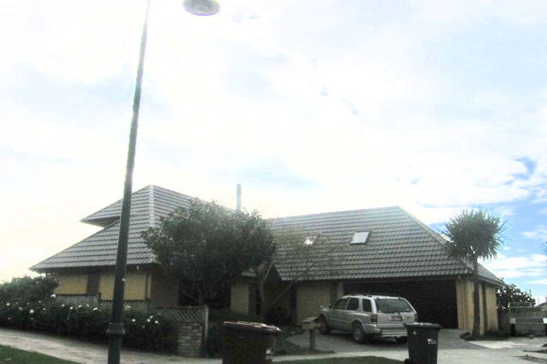 Photo of property in 15 Rothesay Place, Highbury, Palmerston North, 4412