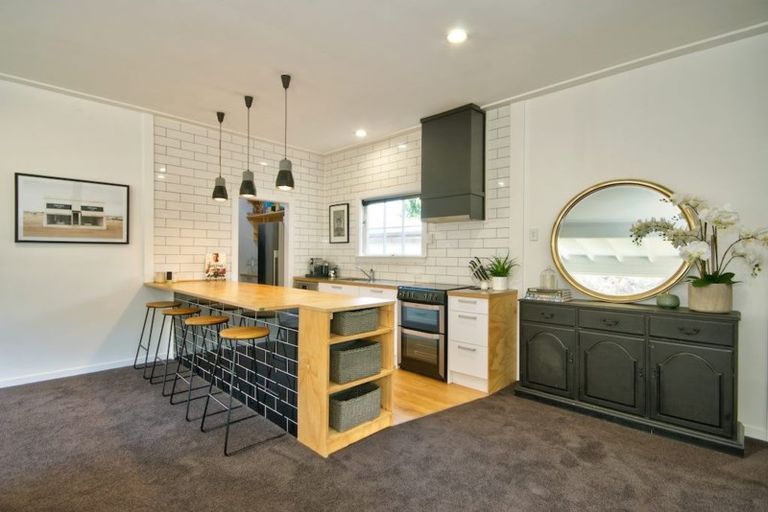 Photo of property in 15 Cornwall Street, Arrowtown, 9302