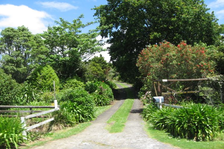 Photo of property in 52 Bombay Road, Bombay, 2675