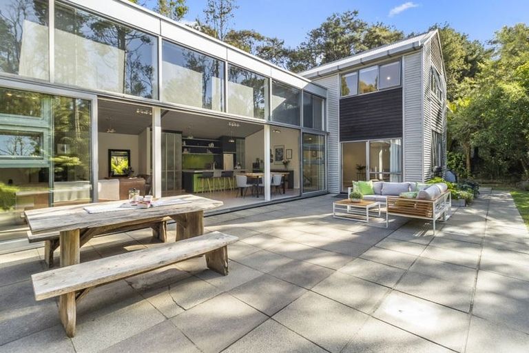 Photo of property in 287 Whitehills Road, Waitoki, Silverdale, 0994