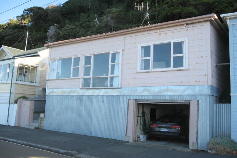 Photo of property in 147 Marine Parade, Seatoun, Wellington, 6022