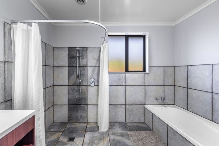 Photo of property in 8 Herbert Street, Gore, 9710