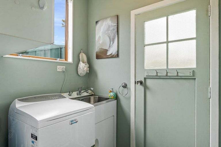 Photo of property in 16 Blue Mountains Road, Silverstream, Upper Hutt, 5019