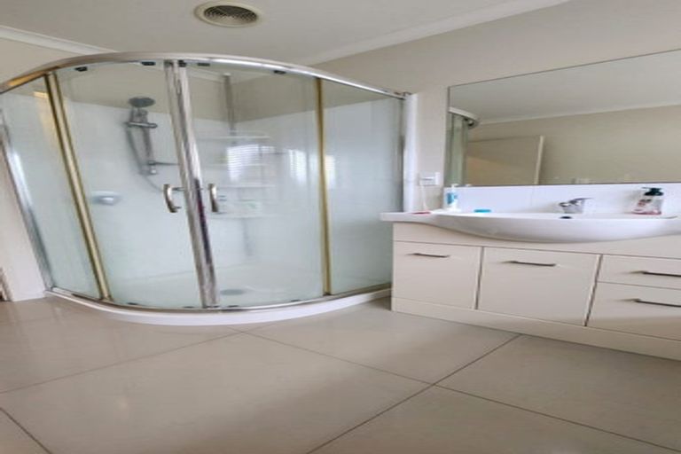 Photo of property in 28 Sirius Crescent, Rototuna North, Hamilton, 3210