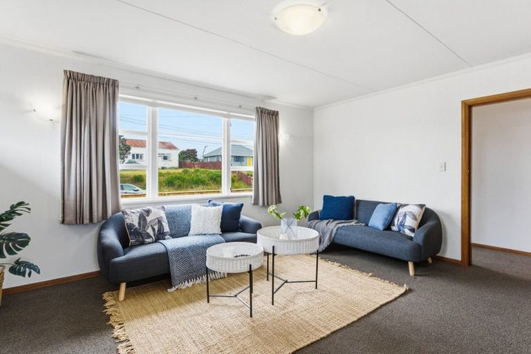 Photo of property in 15 Egmont Street, Castlecliff, Whanganui, 4501