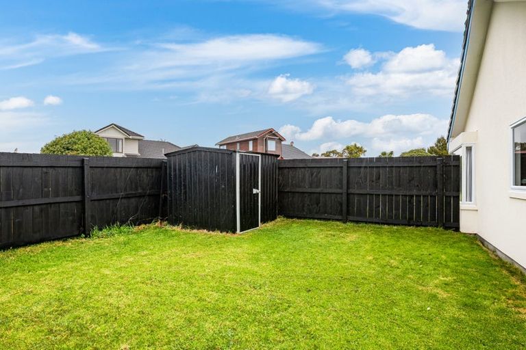 Photo of property in 2 Coventry Close, Ascot Park, Porirua, 5024