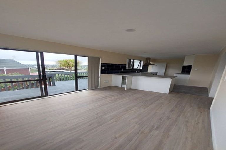 Photo of property in 21 Rhinevale Close, Henderson, Auckland, 0612