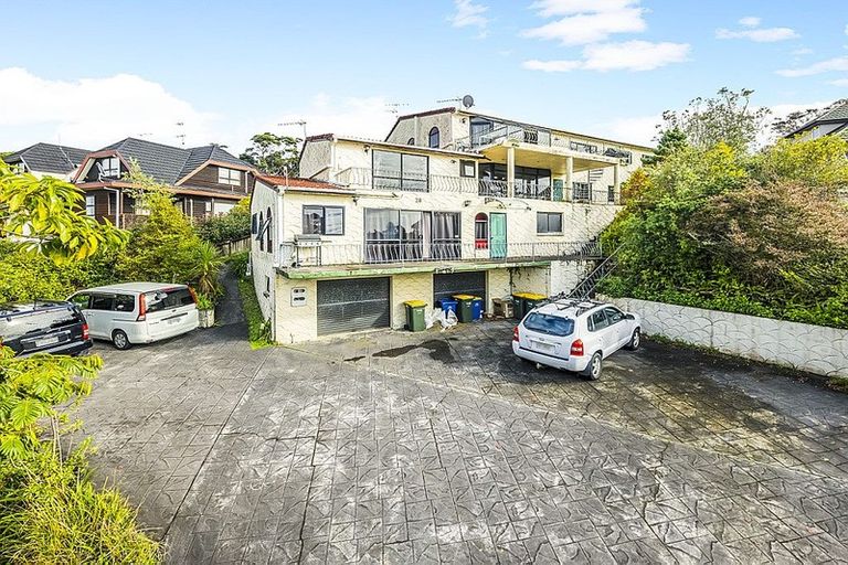 Photo of property in 28 Ronald Macken Place, Windsor Park, Auckland, 0632