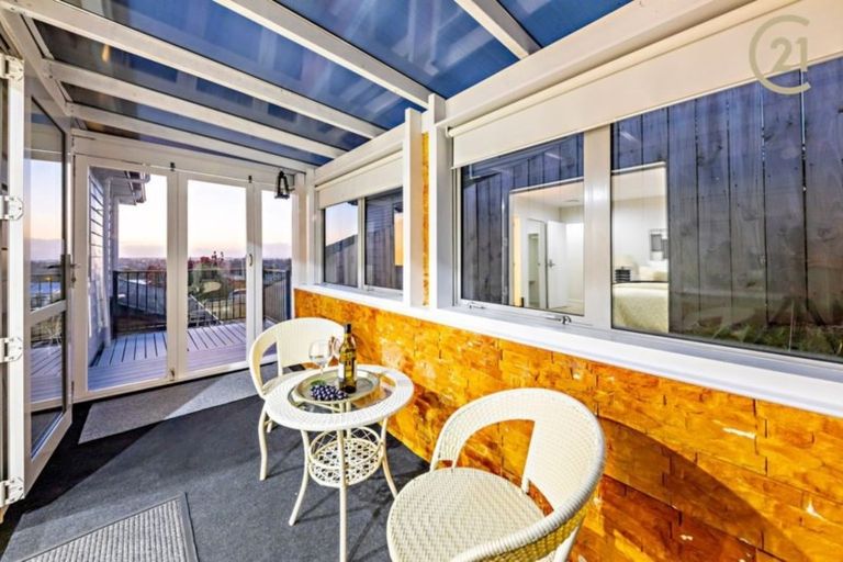 Photo of property in 134 Keri Vista Rise, Papakura, 2110