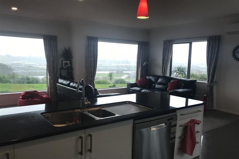 Photo of property in 34 Broadwater Close, Pyes Pa, Tauranga, 3112