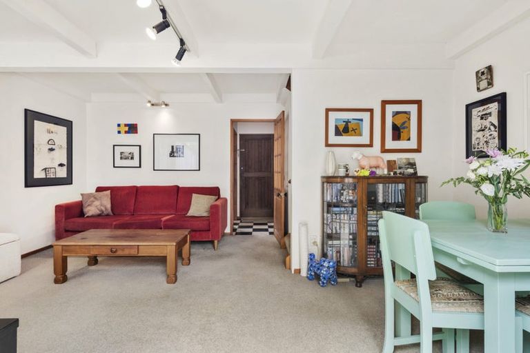 Photo of property in 70b Majoribanks Street, Mount Victoria, Wellington, 6011