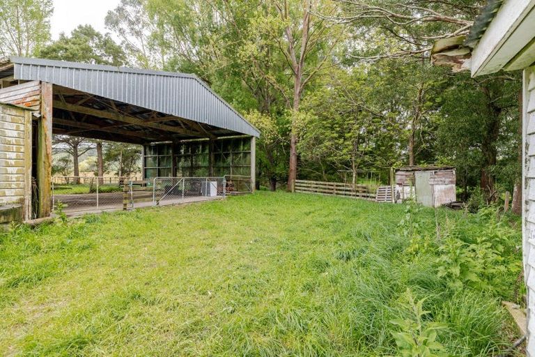 Photo of property in 111 Hinemoa Valley Road, Kaitawa, Pahiatua, 4981