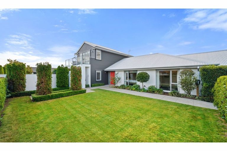 Photo of property in 12 Springwater Avenue, Northwood, Christchurch, 8051