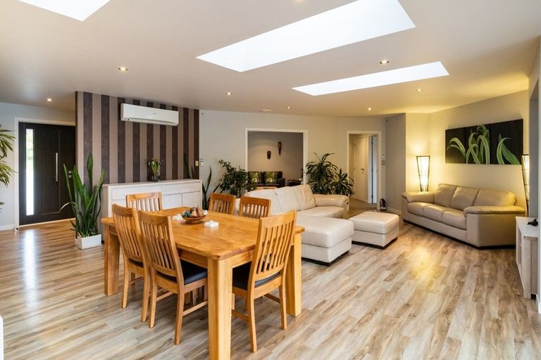 Photo of property in 43 Tauroa Valley Road, Havelock North, 4130