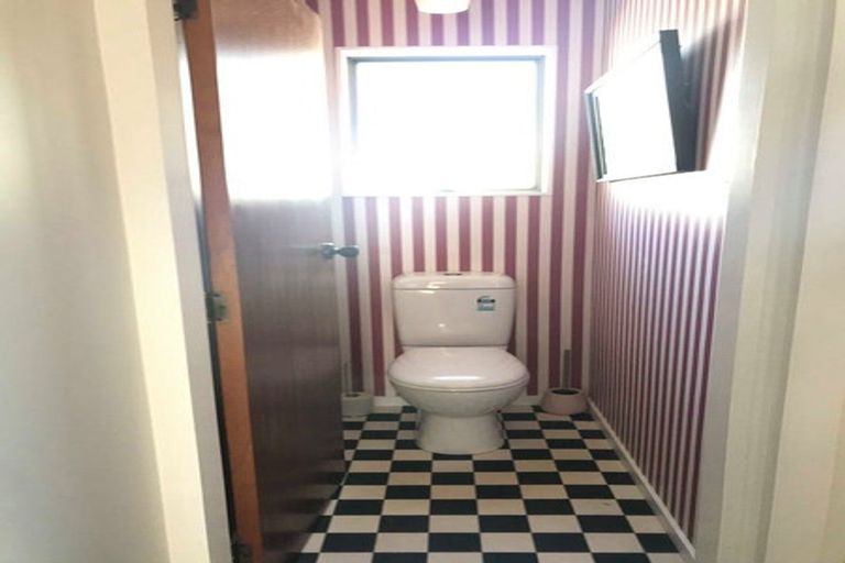 Photo of property in 46 Waimea Road, Waikanae Beach, Waikanae, 5036