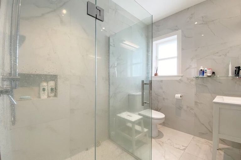 Photo of property in 4/64 Victoria Road, Devonport, Auckland, 0624