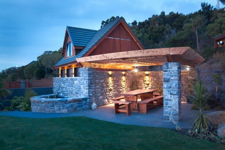 Photo of property in 5 Lapwing Lane, Mount Pleasant, Christchurch, 8081