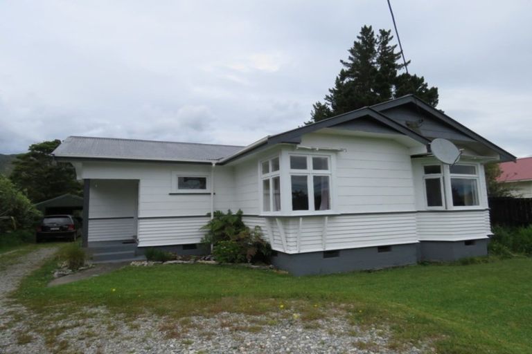 Photo of property in 14 Mcgill Street, Waimangaroa, Westport, 7891