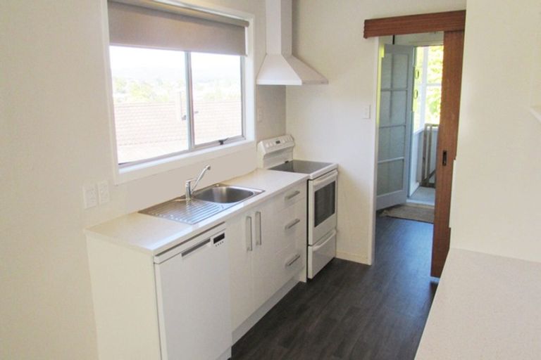 Photo of property in 3 Waari Avenue, Sunnyvale, Auckland, 0612