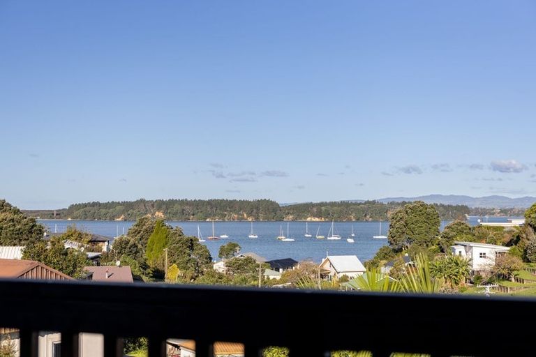 Photo of property in 26 Omokoroa Road, Omokoroa, 3114