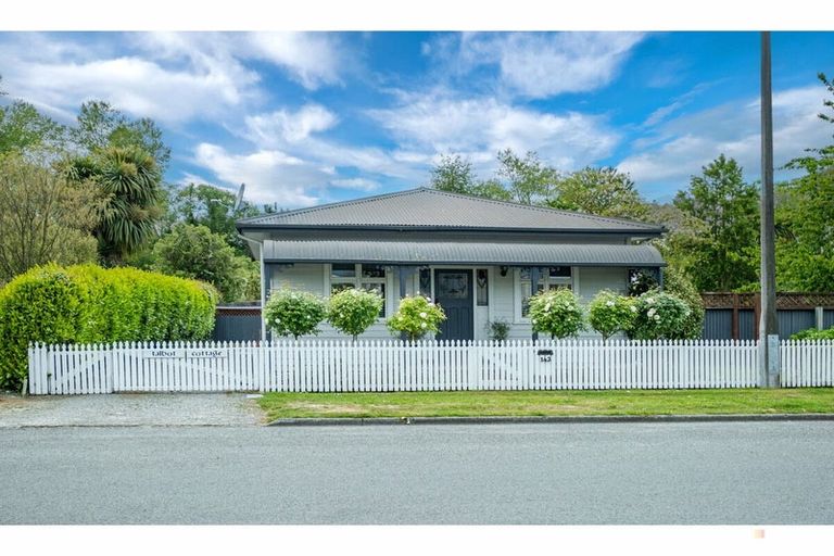 Photo of property in 143 Talbot Street, Geraldine, 7930
