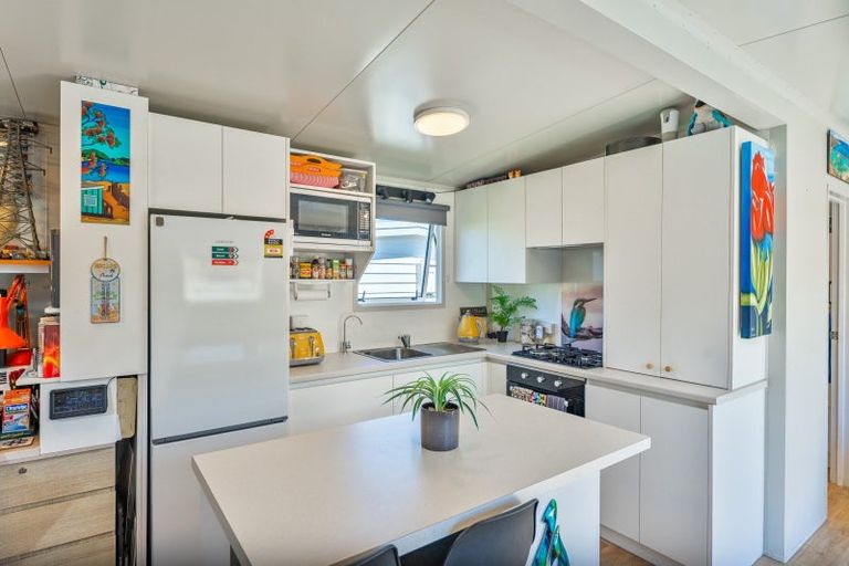 Photo of property in 20 Tasman Road, Otaki Beach, Otaki, 5512